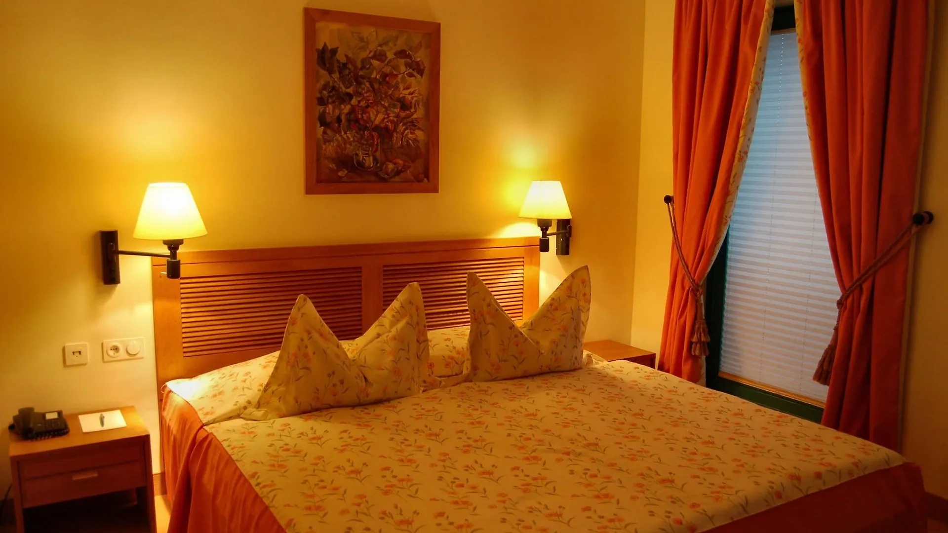 Albergo Hotel Schönefeld 4*,